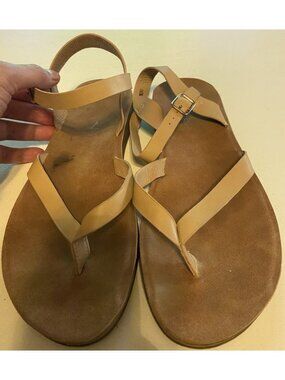 Refresh Tan Sandals, Size 6